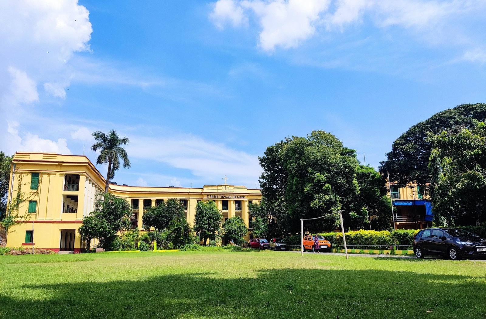 ST. Cathedral Mission College